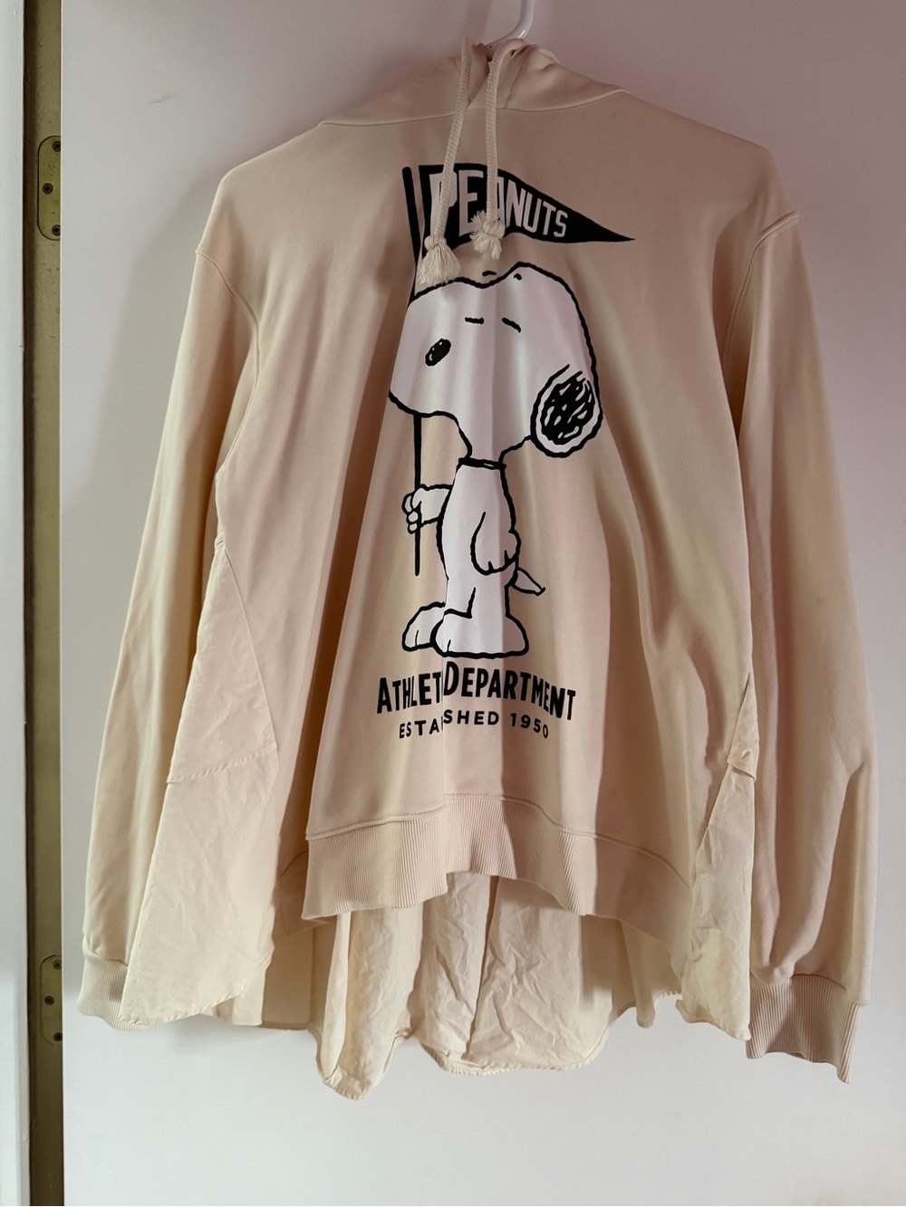 Zara Peanuts Limited Graphic Hooded Sweatshirt in Light Beige